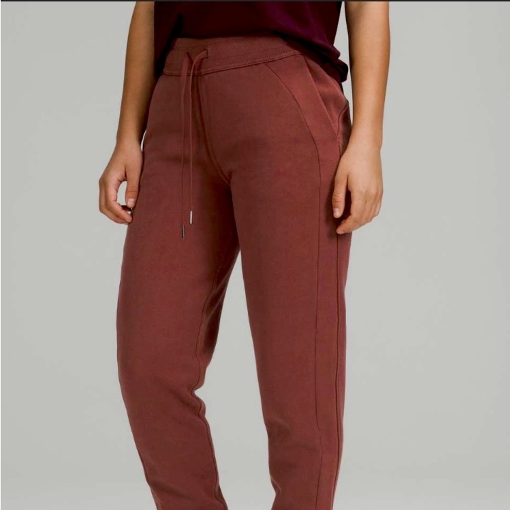 Lululemon Scuba High Rise Jogger 25”